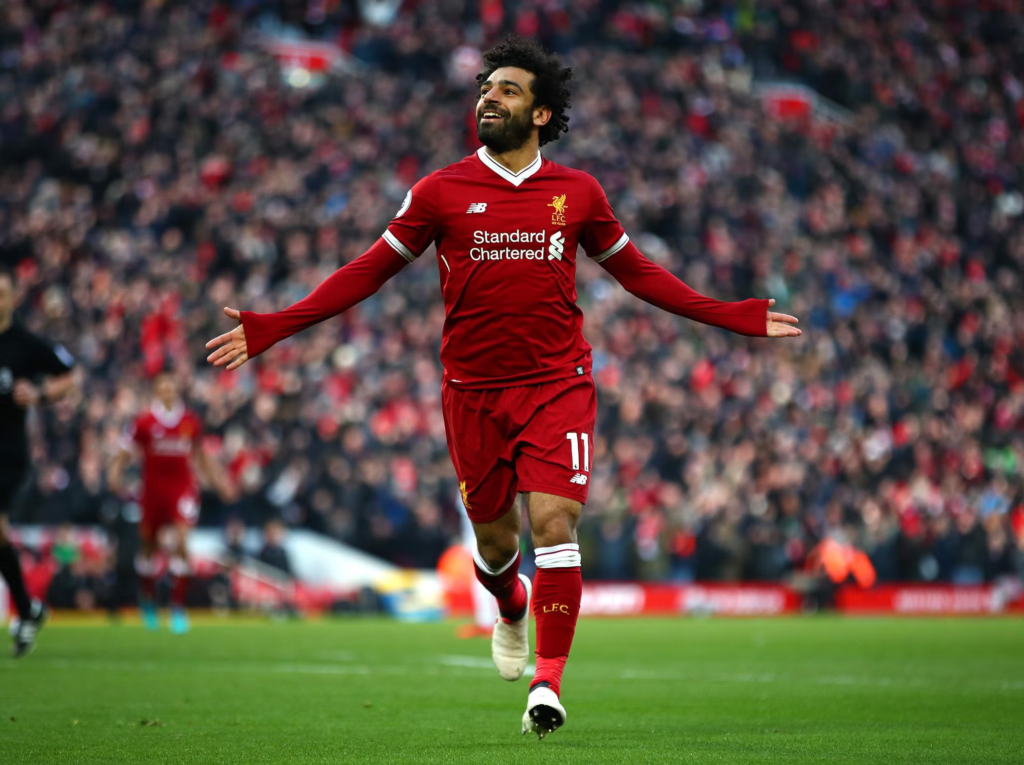 محمد صلاح يحتفل بتسجيل هدف مع ليفربول