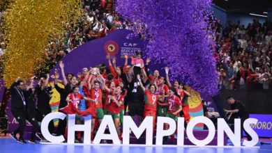 المغرب يتوج بلقب كأس إفريقيا لكرة القدم داخل القاعة للسيدات بعد نهائي تاريخي 6 لبؤات المغرب يحتفلن بالتتويج بلقب كأس إفريقيا لكرة القدم داخل القاعة للسيدات 2025