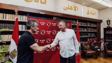 المدرب خوسيه ريفيرو يوقع مع الأهلي المصري