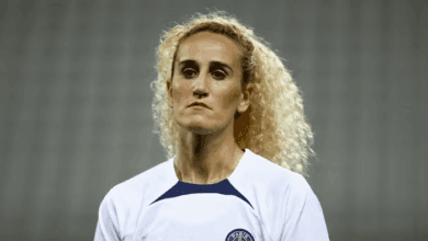 خيرة حمراوي ترفع دعوى قضائية ضد نادي باريس سان جيرمان بتهمة «التحرش المعنوي» 1 اللاعبة خيرة حمراوي أثناء حضورها إحدى الفعاليات بعد حادثة الاعتداء