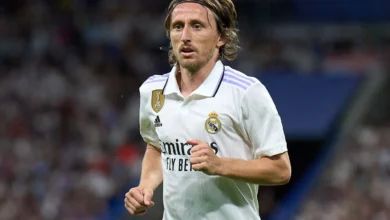 سوق الانتقالات لريال مدريد : « لقد حان الوقت »: لوكا مودريتش يعلن رحيله ! 2 لوكا مودريتش يودّع جماهير ريال مدريد في ملعب سانتياغو برنابيو