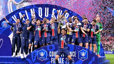 لاعبو باريس سان جيرمان يحتفلون بالتتويج بكأس فرنسا استعداداً لنهائي دوري الأبطال