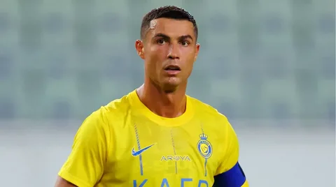 كريستيانو رونالدو بقميص النصر السعودي أثناء مواجهة ودية
