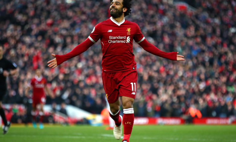 محمد صلاح يحتفل بتسجيل هدف مع ليفربول