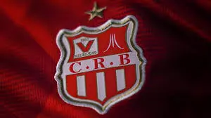 تجديد عقود اللاعبين الدفاعيين في شباب بلوزداد استعدادًا للموسم الجديد