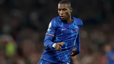 نيكولاس جاكسون مهاجم تشيلسي خلال إحدى المباريات