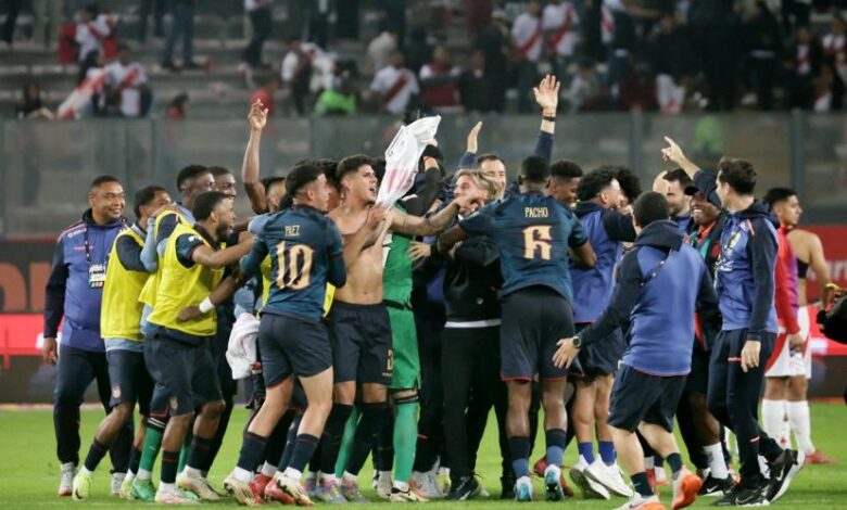 فرحة لاعبي منتخب الإكوادور بعد تأمين التأهل لمونديال 2026