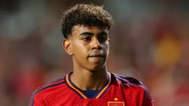 ما هو الاسم الحقيقي الكامل للنجم الصاعد لامين يامال لاعب برشلونة؟ 12 نجم برشلونة الشاب لامين يامال