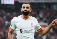 محمد صلاح خلال احتفاله بهدف مع ليفربول في الدوري الإنجليزي