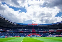 منظر داخلي لملعب بارك دي برانس، ملعب باريس سان جيرمان