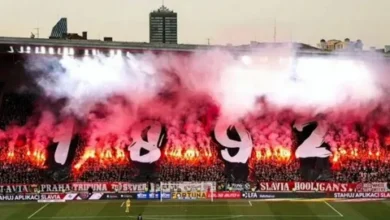 جماهير سلافيا براغ التشيكي يشعلون المدرجات بأجواء حماسية وتصنيفهم الأول عالميًا