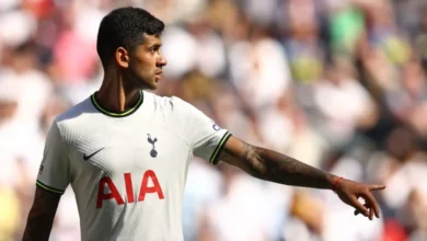 مستقبل كريستيان روميرو بين توتنهام وأتلتيكو مدريد يظل غامضاً في ظل تطورات جديدة 1 كريستيان روميرو بقميص توتنهام خلال مباراة في الدوري الإنجليزي الممتاز