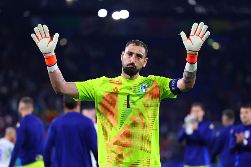 يوجي دوناروما بعد الهزيمة الثقيلة لإيطاليا