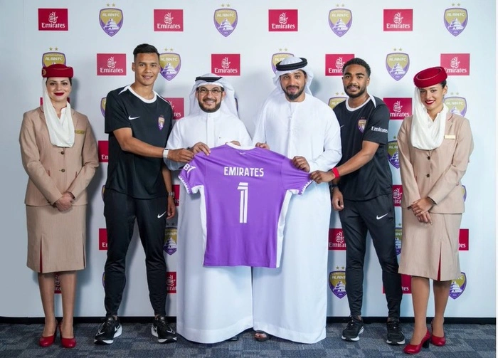 اللاعب حسين رحيمي في مواجهة غامضة بين الرجاء والعين بسبب خطأ إداري