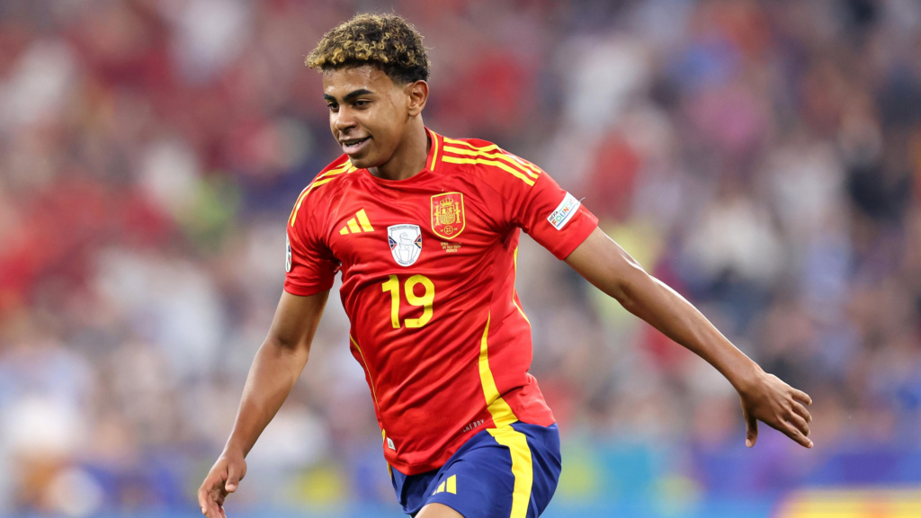 لامين يامال ينير مستقبل برشلونة