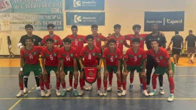 المنتخب المغربي لأقل من 17 سنة يتوج بلقب الدوري الدولي "كاسترو يل ريو" في إسبانيا 1 المنتخب المغربي لفئة أقل من 17 سنة لكرة القدم داخل القاعة في لحظة تتويج