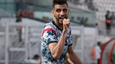 كيف حقق أولمبيك آسفي إنجاز الفوز بكأس العرش لأول مرة في تاريخه 2 فريق أولمبيك آسفي يتسلم كأس العرش من الأمير مولاي رشيد بعد الفوز على نهضة بركان