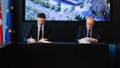 تشابي ألونسو يكتشف حجم المهمة الصعبة في ريال مدريد بعد تعادل مخيب أمام الهلال 2 تشابي ألونسو يوقع عقد تدريب ريال مدريد بحضور فلورنتينو بيريز