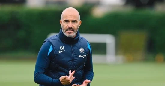 إنزو ماريسكا يقرر عدم الاعتماد على نوني مادويكي في مشروعه الجديد مما يدفع اللاعب للرحيل نحو آرسنال