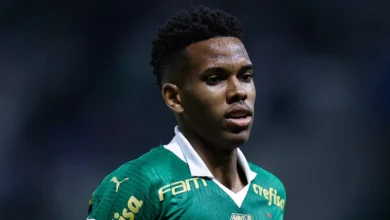 استيفاو يحتفل بهدفه في كأس العالم للأندية أمام تشيلسي