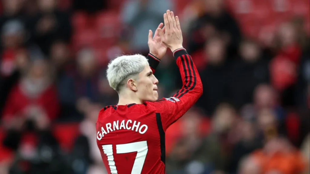 مستقبل غامض لغارناشو بعد تراجع نابولي عن ضمه