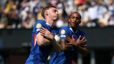 تشيلسي يحتفل بعد الفوز على باريس سان جيرمان في نهائي كأس العالم للأندية