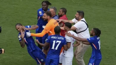 لويس إنريكي يصفع جواو بيدرو خلال شجار نهائي كأس العالم للأندية