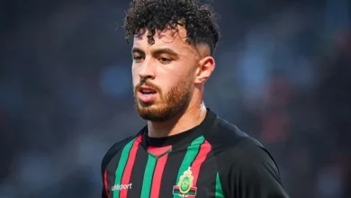 هل بدأ الهروب من الجيش الملكي؟ زحزوح يفجر الميركاتو القطري بخطوة مفاجئة 7 اللاعب أمين زحزوح بقميص الجيش الملكي قبل انتقاله إلى نادي الوكرة القطري