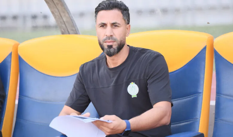 هشام أبوشروان خلال حصة تدريبية مع الرجاء الرياضي