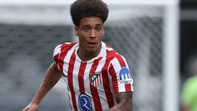 جيرونا يعزز صفوفه بلاعب مخضرم من أتلتيكو مدريد 1 كسل فيتسل بقميص أتلتيكو مدريد في مباراة بالدوري الإسباني