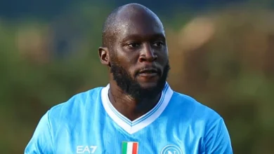 روميلو لوكاكو مع نابولي في فترة الإعداد للموسم الجديد