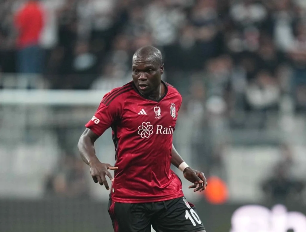 ڤانسون أبو بكر بقميص منتخب الكامرون يقترب من التوقيع للوداد