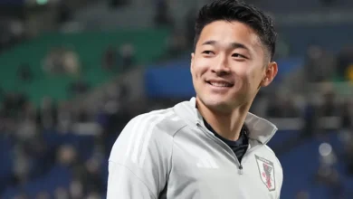 يوكناري سوغاوارا لاعب ساوثهامبتون مرشح للانضمام إلى باريس سان جيرمان لتعويض غياب أشرف حكيمي