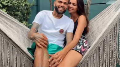 داني ألفيش وجوانا سانز يحتفلان بولادة طفلهما الأول في برشلونة