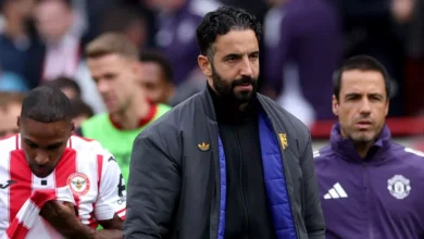 موقف غاريث ساوثغيت من خلافة روبن أموريم في تدريب مانشستر يونايتد 1 صورة لساوثغيت بعد نهائي يورو 2024 بالميدالية الفضية