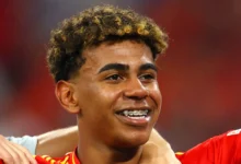 اللاعب لامين جمال خلال مباراة مع المنتخب الإسباني وسط جدل إعلامي حول مستقبله الدولي