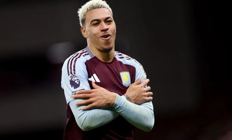 مورغان روجرز يوجه ضربة موجعة لباريس سان جيرمان ويختار البقاء مع أستون فيلا 1 مورغان روجرز باريس سان جيرمان