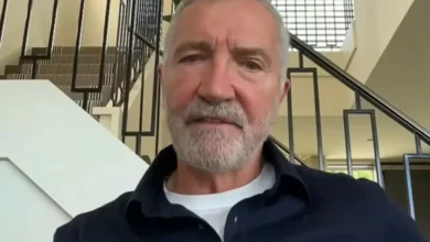 سونيس يحطم محمد صلاح بانتقاد لاذع قائلاً: أظهر غياباً في الرغبة 2 صورة غراييم سونيس خلال مقابلة إعلامية وهو يتحدث بلهجة حادة عن أداء محمد صلاح